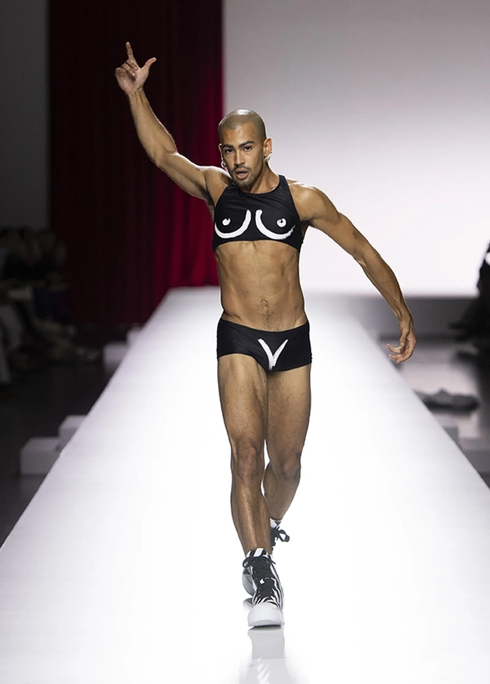 Moschino Donna SS24 - IMG 0