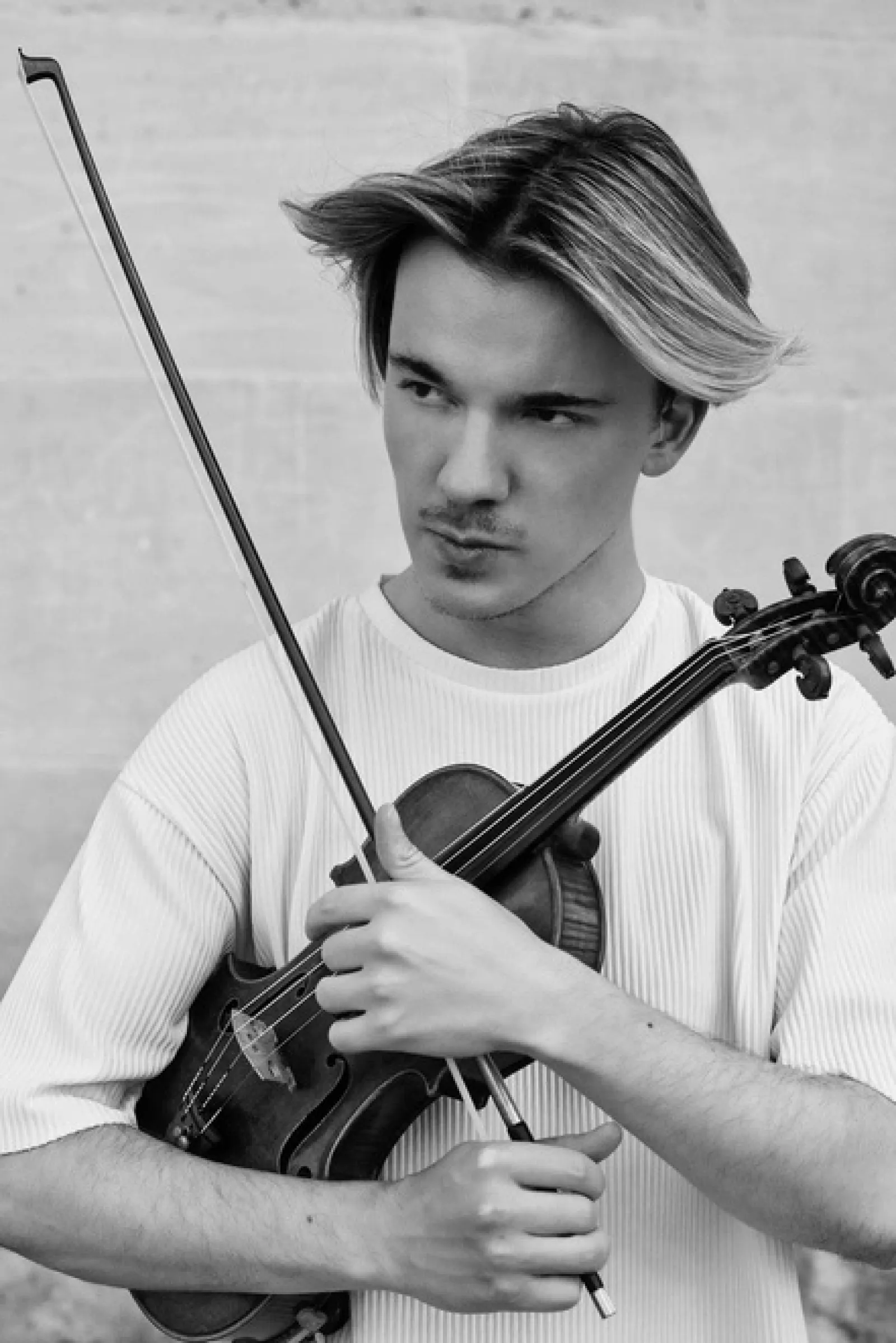 Pierre Niney par Thierno Sy pour l'Edito Magazine - IMG 1