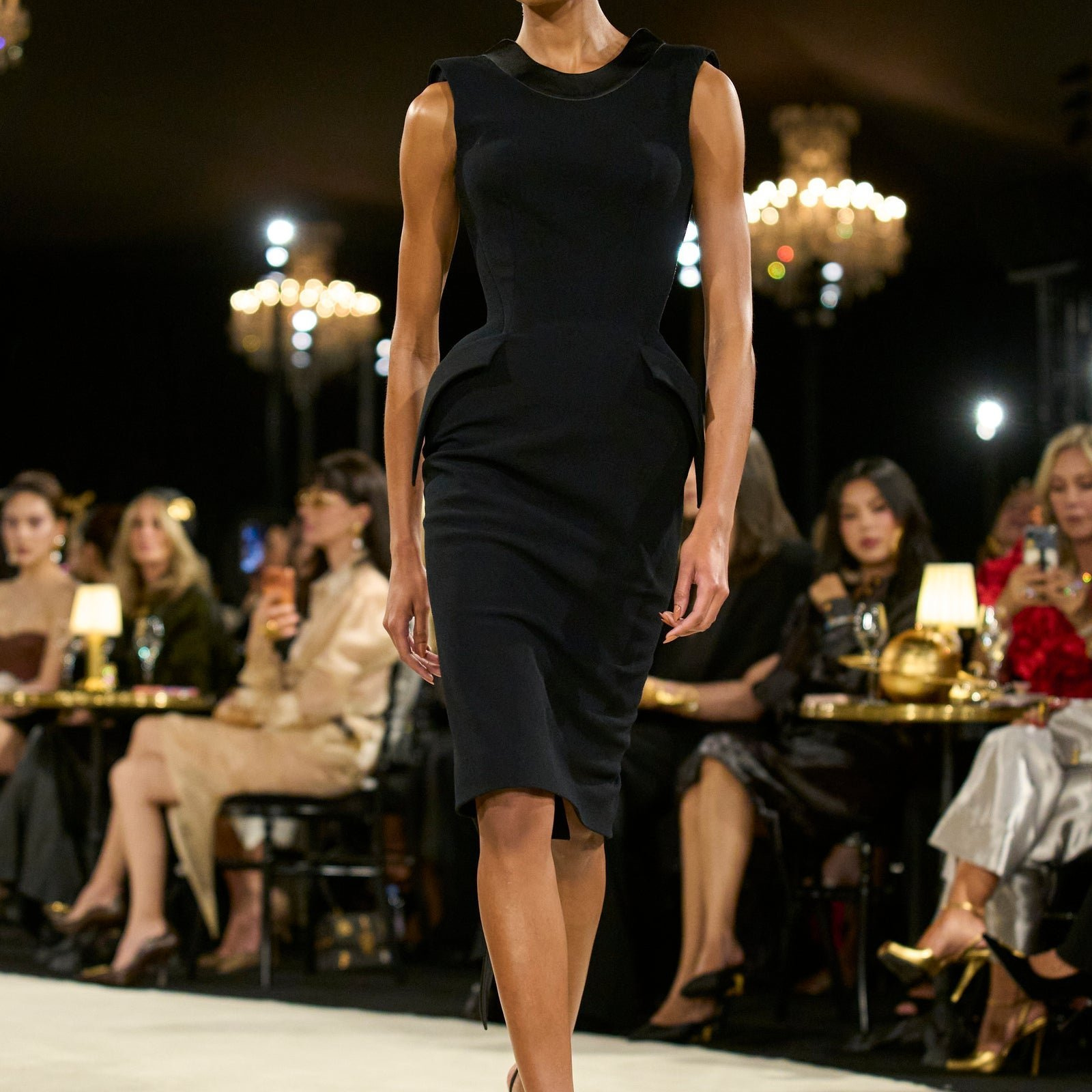 Rick Owens se fait minéral, Schiaparelli descend dans la rue