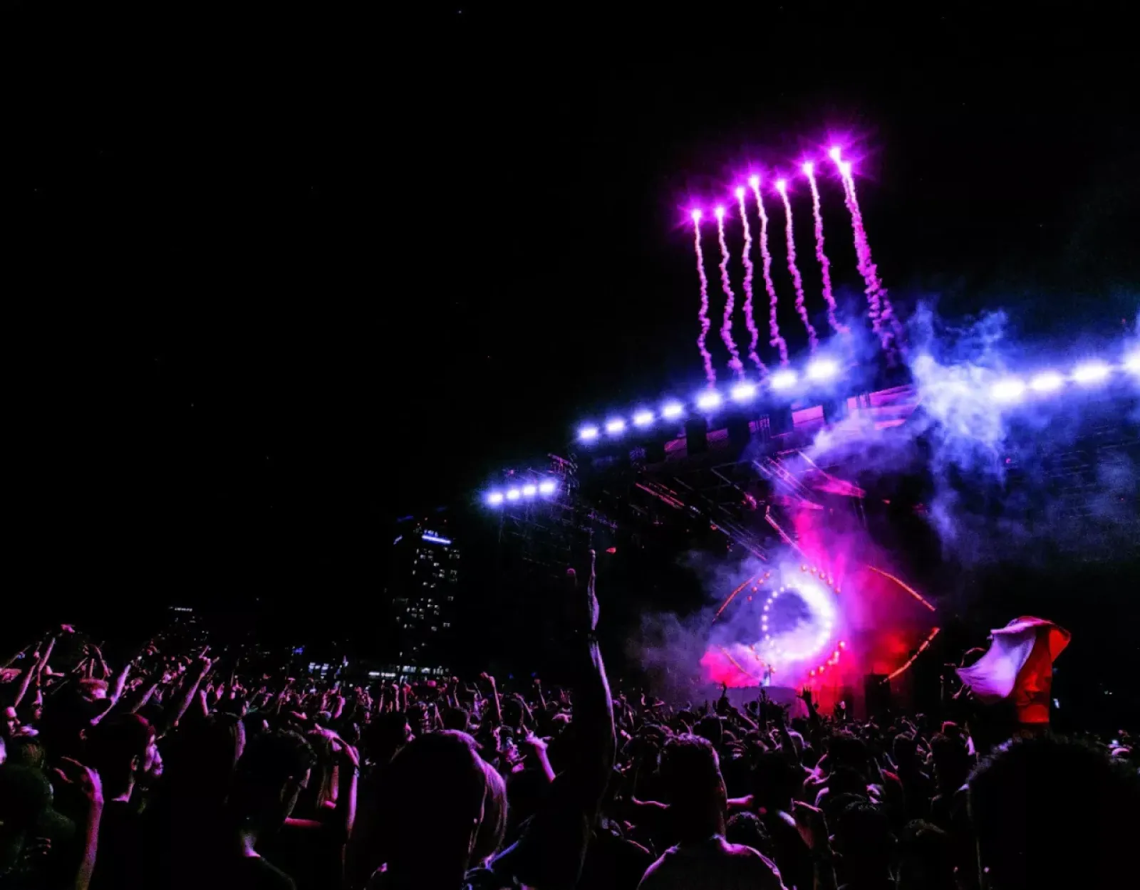 Pierre Niney par Thierno Sy pour l'Edito Magazine - IMG 1