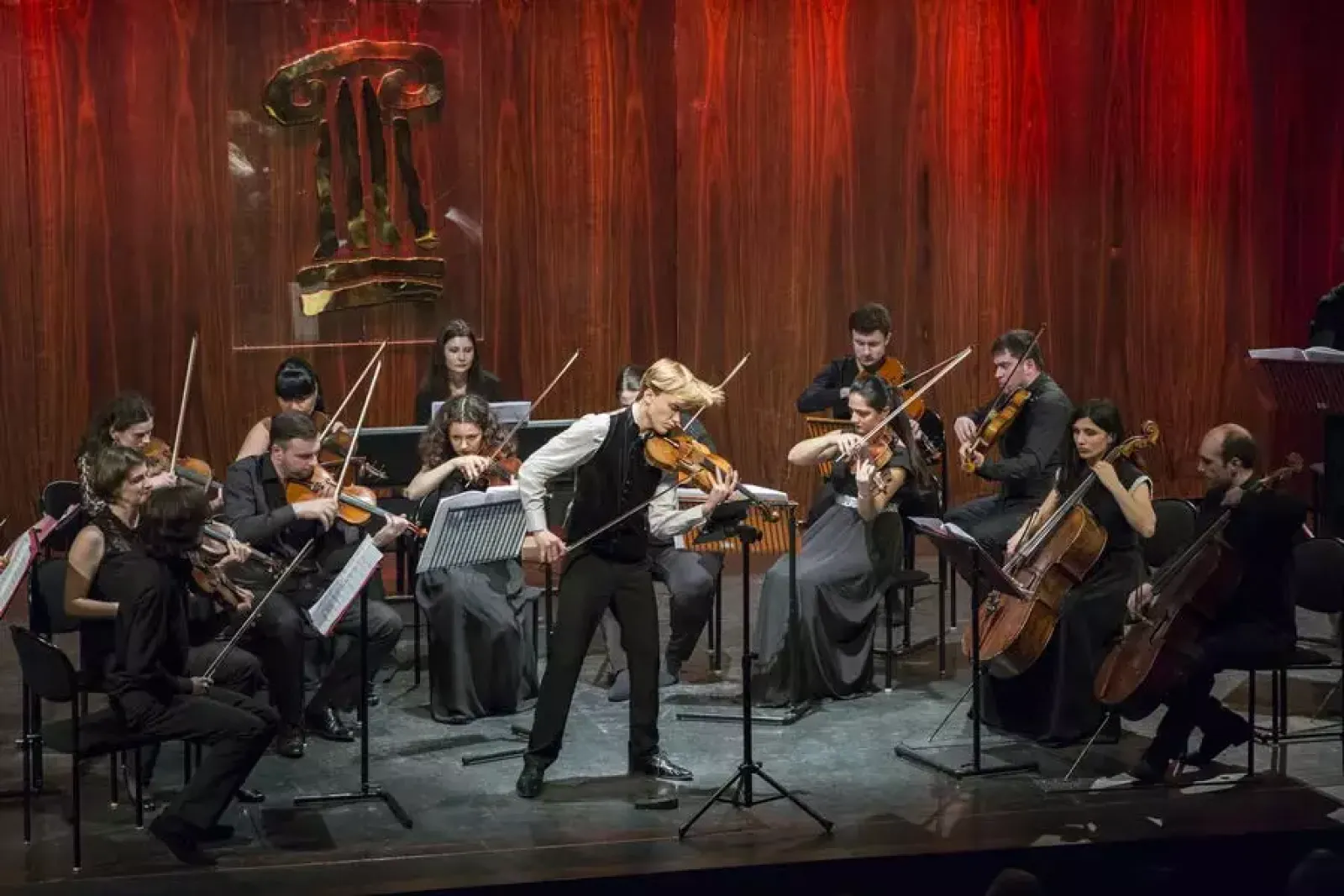Pierre Niney par Thierno Sy pour l'Edito Magazine - IMG 1